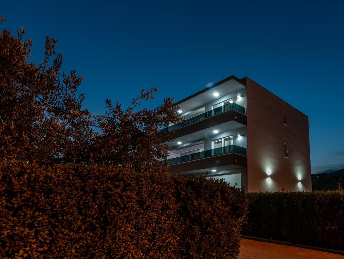 Villa Dalmata Трогир Экстерьер фото